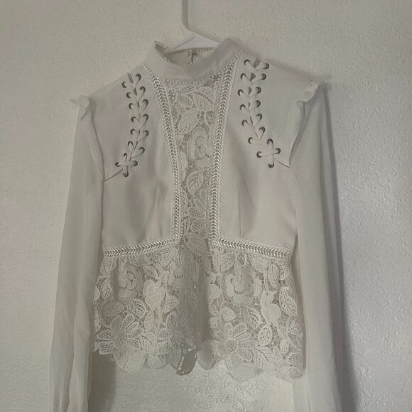 Self-Portrait White Lace Peplum Blouse – Size 2 - Picture 4 of 7
